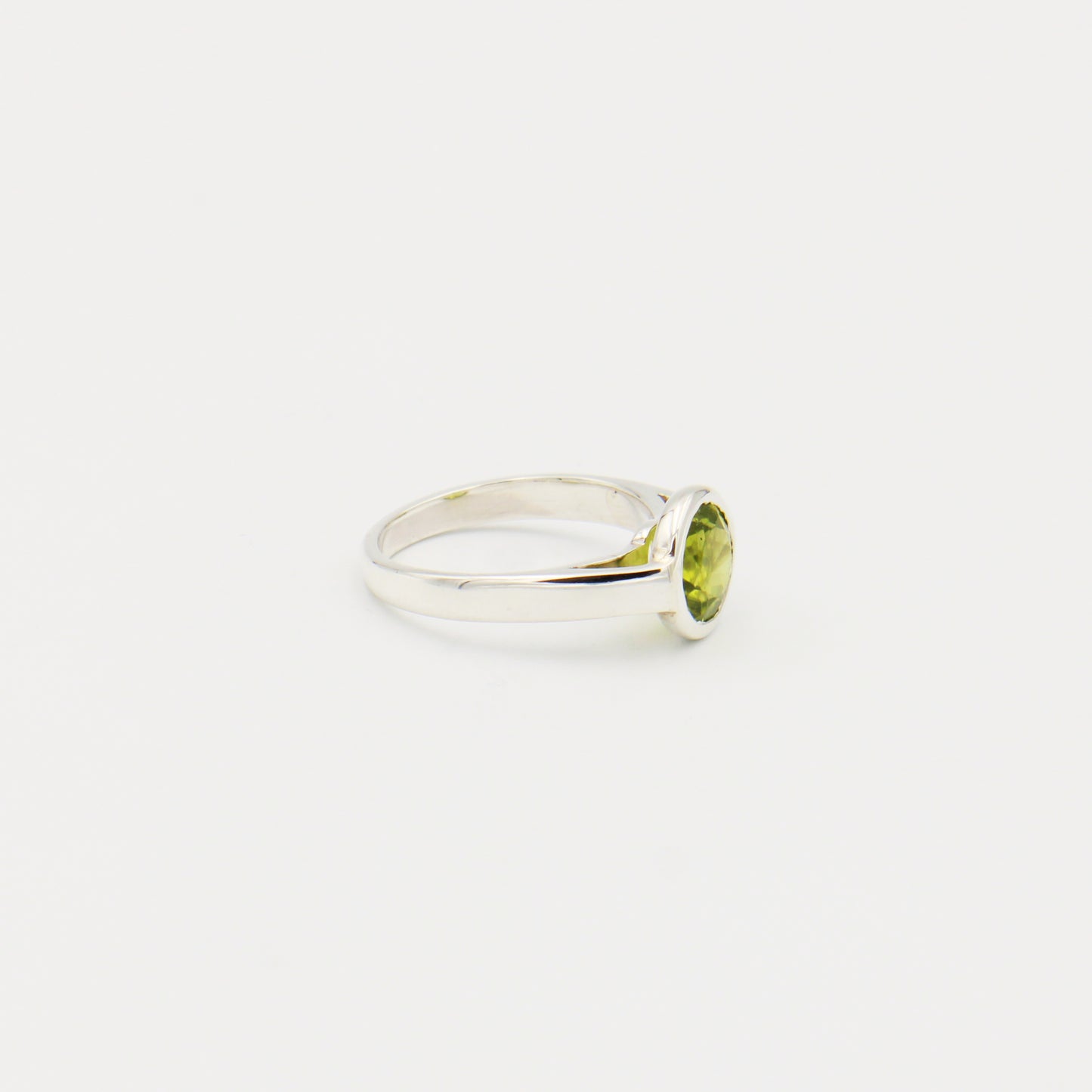 Peridot Round Sterling Bezel Ring Size 7