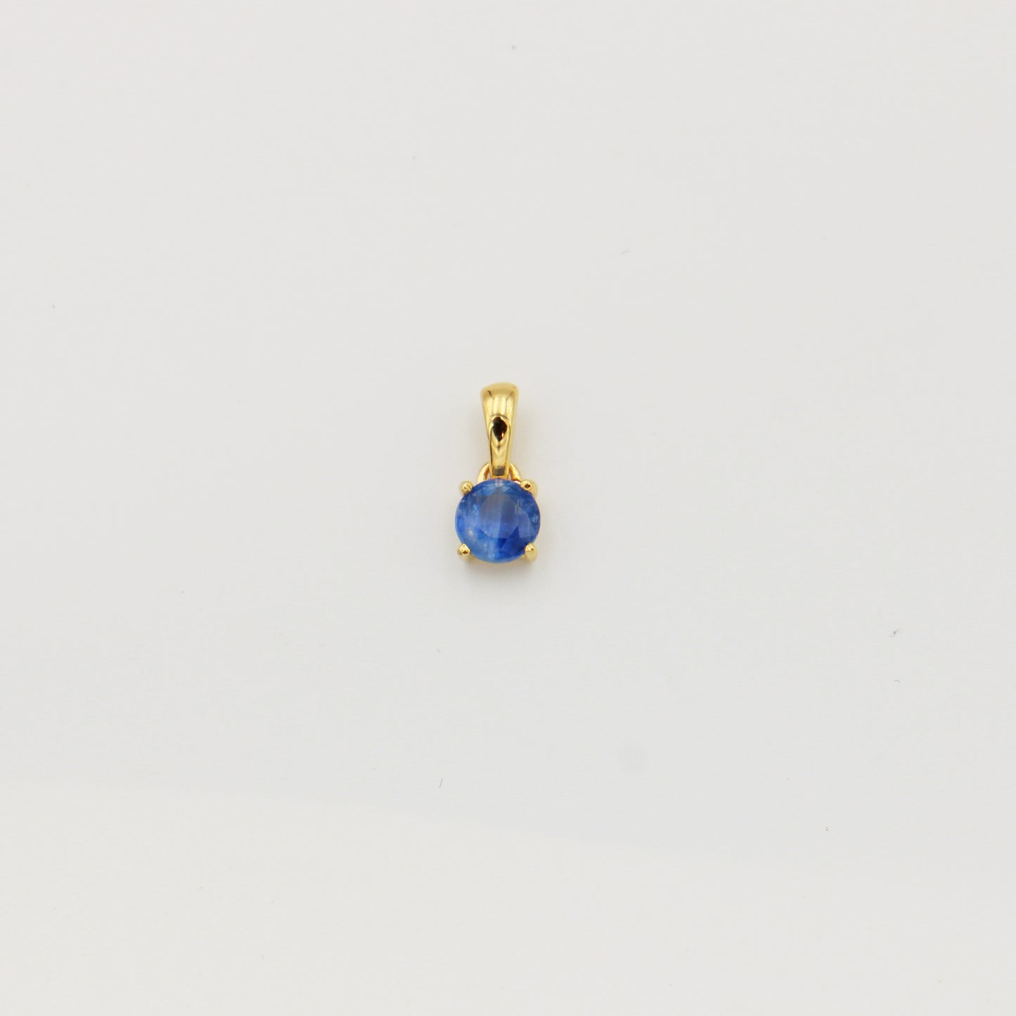 Tiny Round Kyanite Sterling GP Pendant : 210000021549