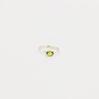 Peridot Side Oval Sterling Ring Size 8