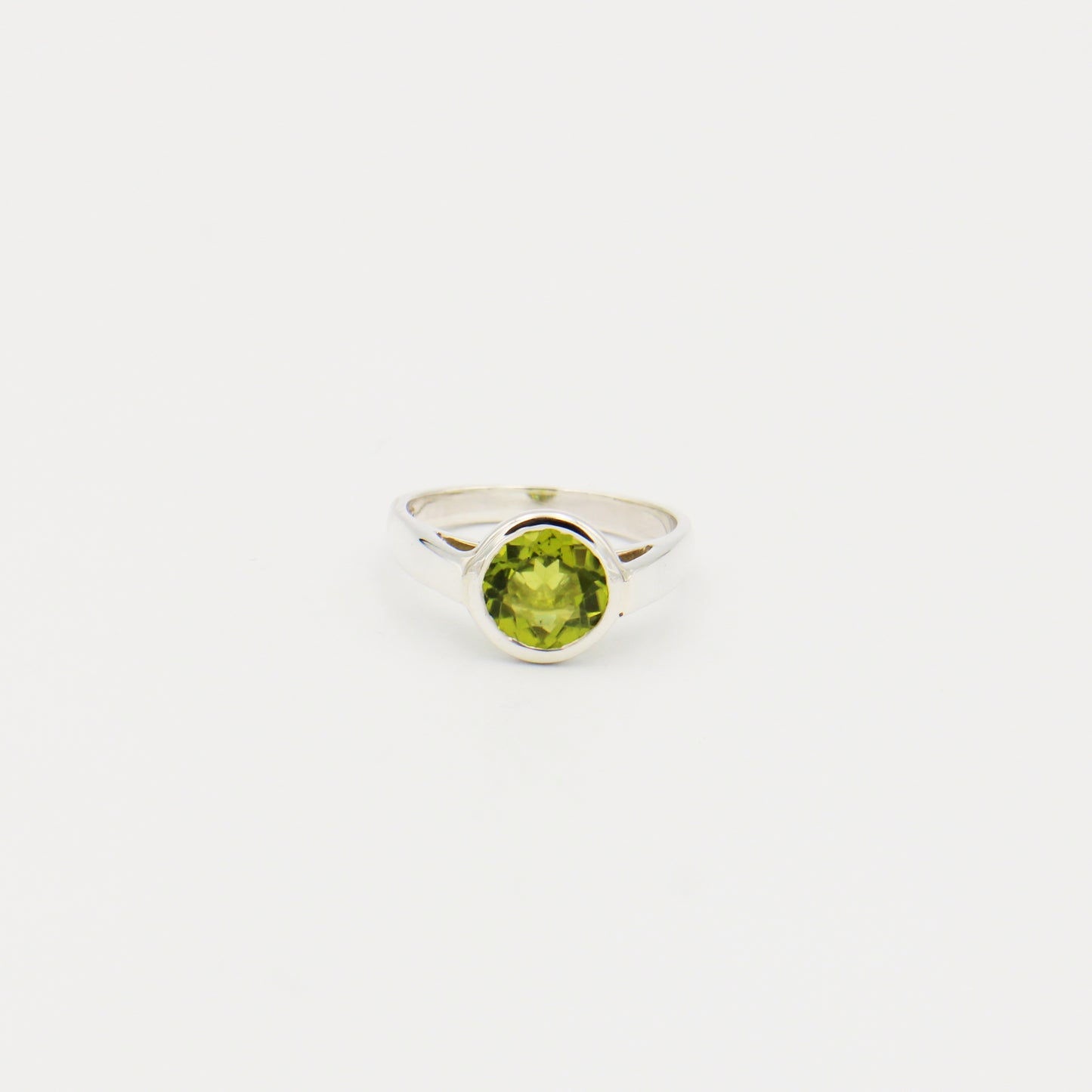 Peridot Round Sterling Bezel Ring Size 7