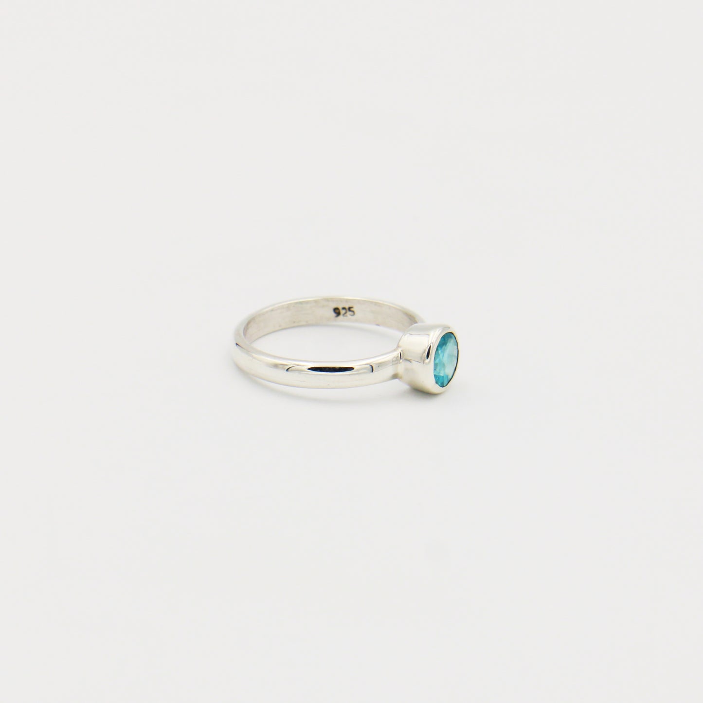 Apatite Round Sterling Ring Size 7.5