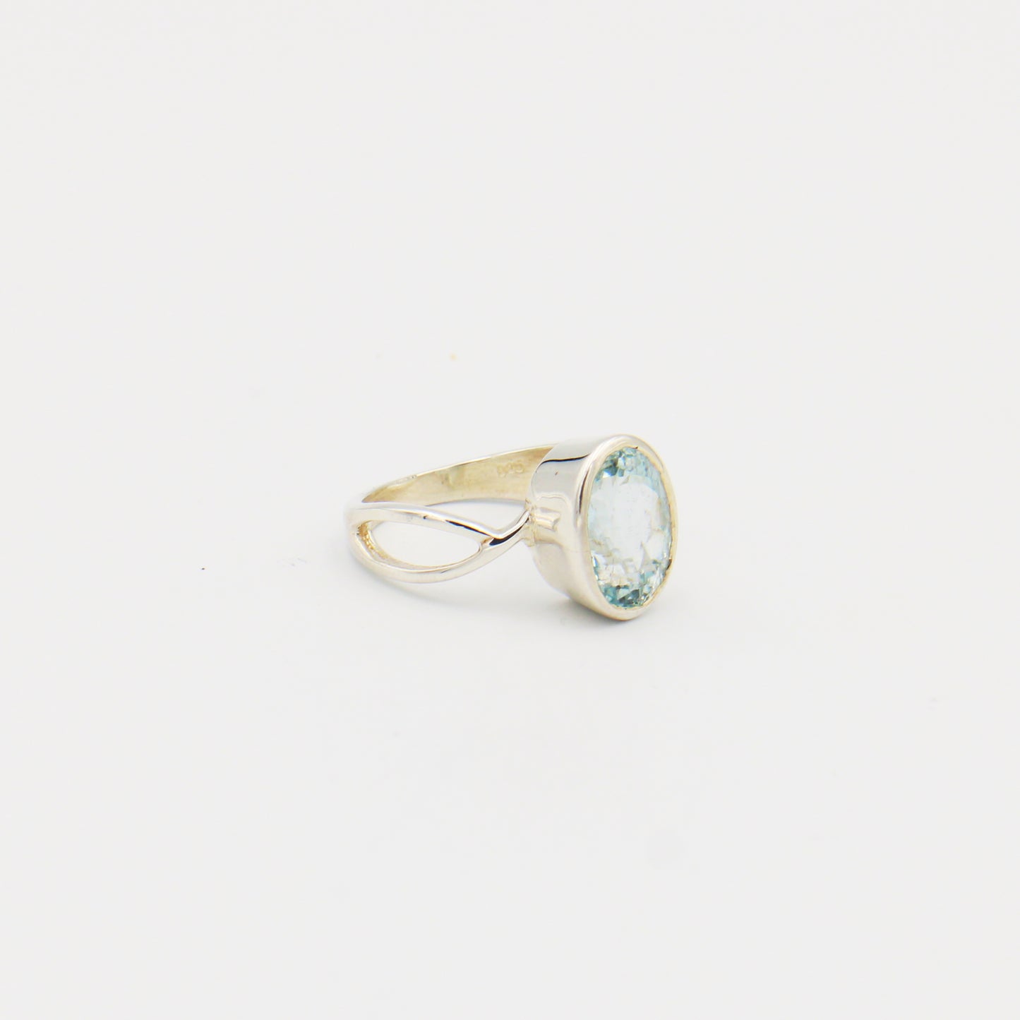 Aquamarine Oval Split Band Ring Size 8
