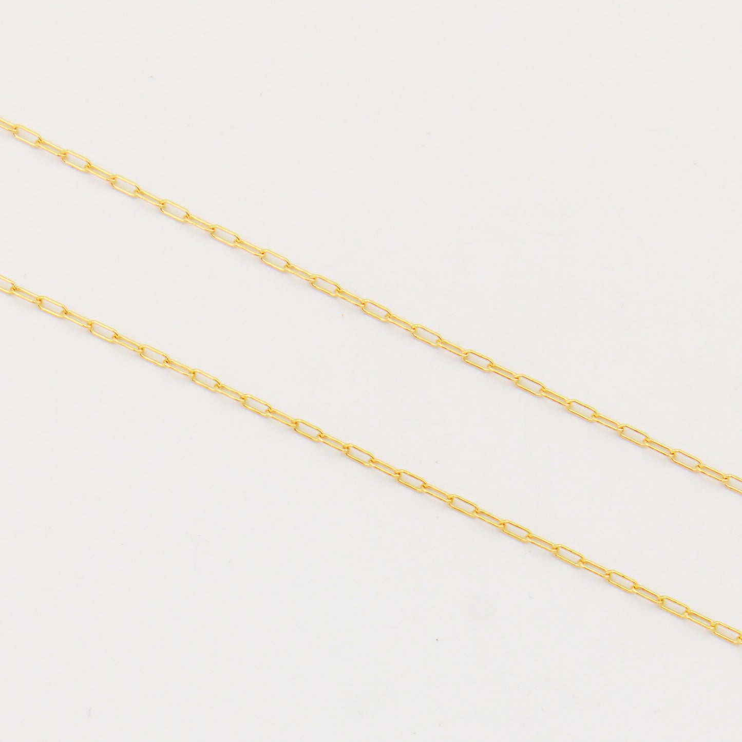 Dainty Staple GF Chain 18"