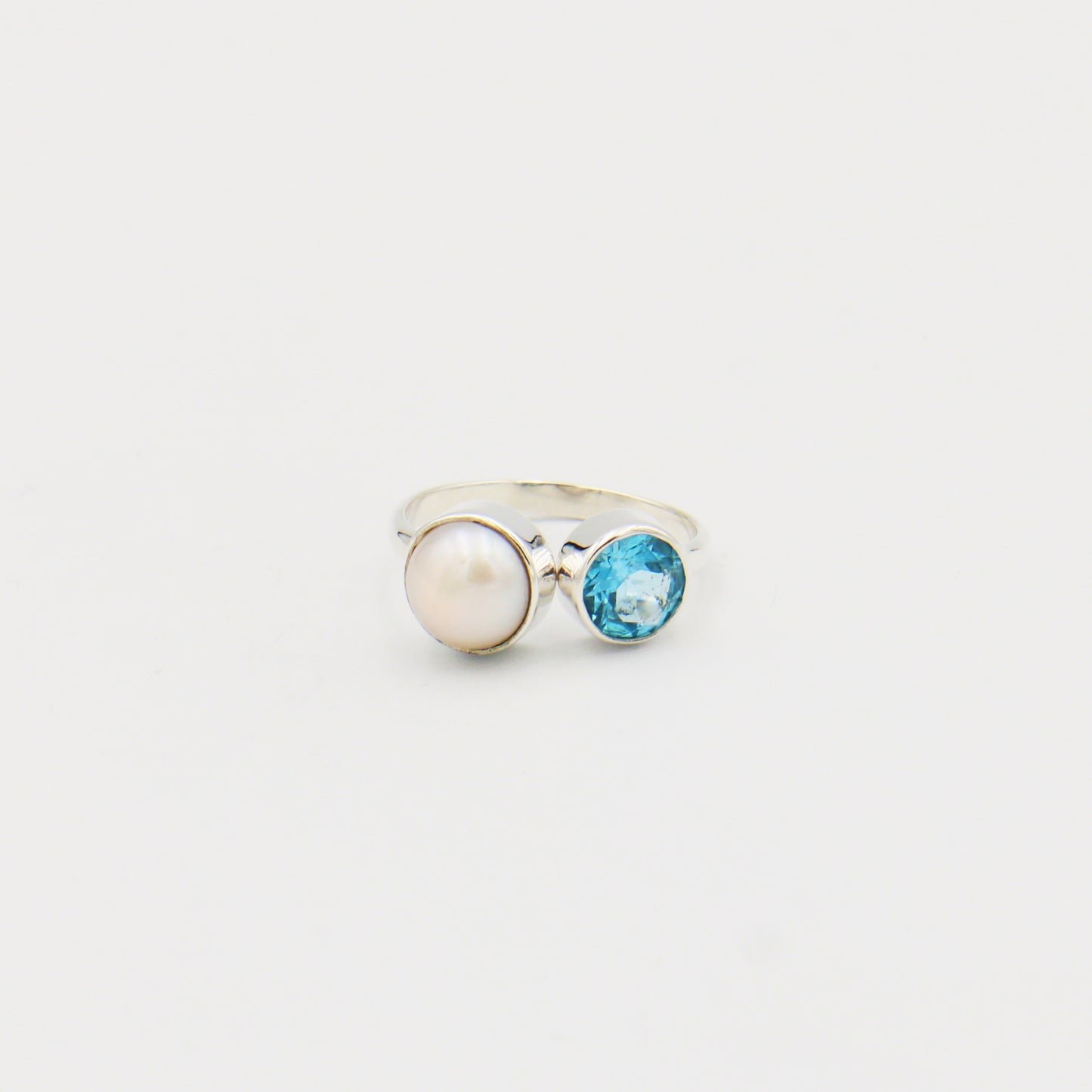 Blue Topaz & Pearl Sterling Ring Size 8