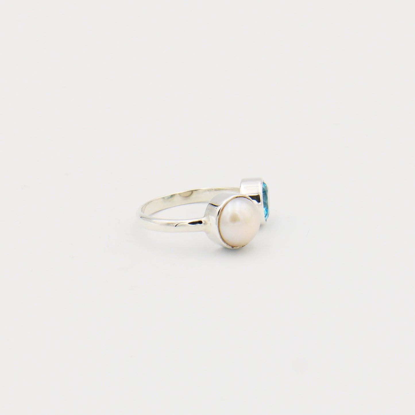 Blue Topaz & Pearl Sterling Ring Size 8