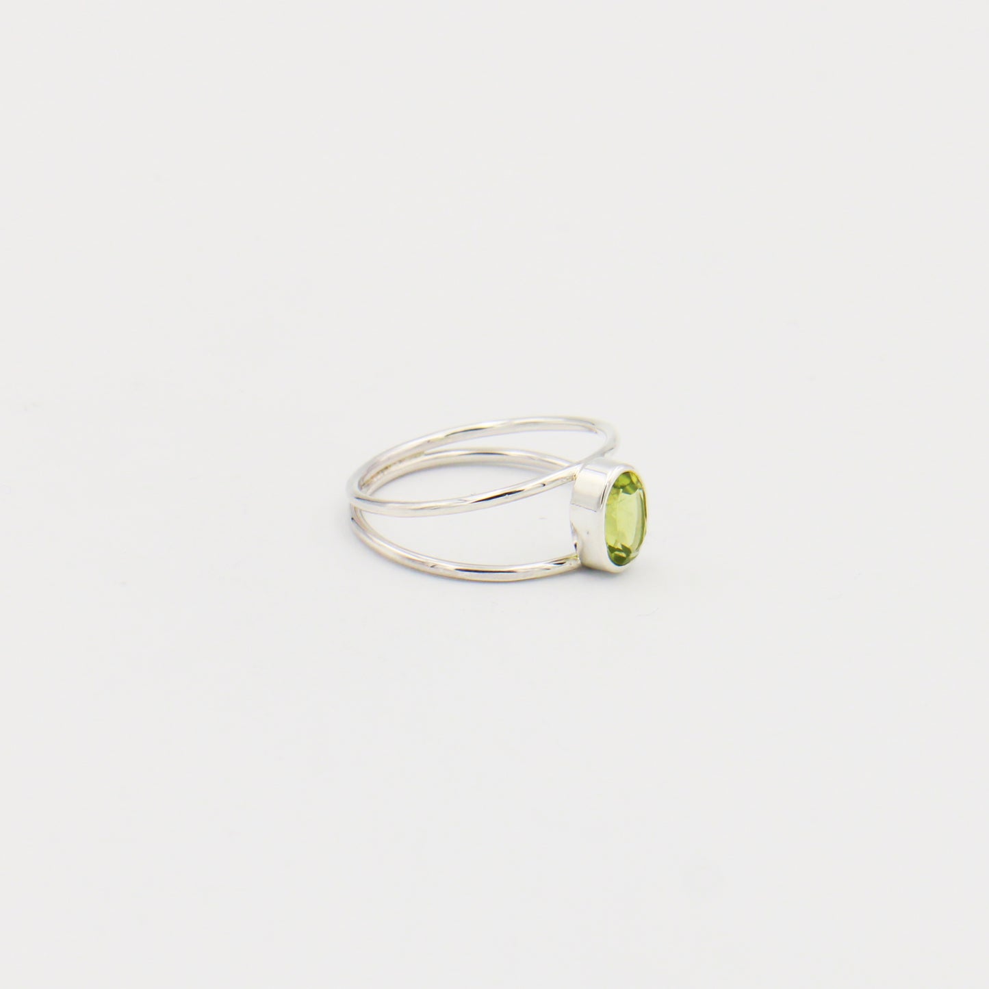 Peridot Oval Sterling Split Band Ring Size 8
