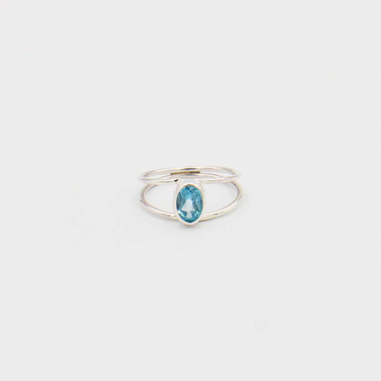 Blue Topaz Oval Split Band Sterling Ring Size 7