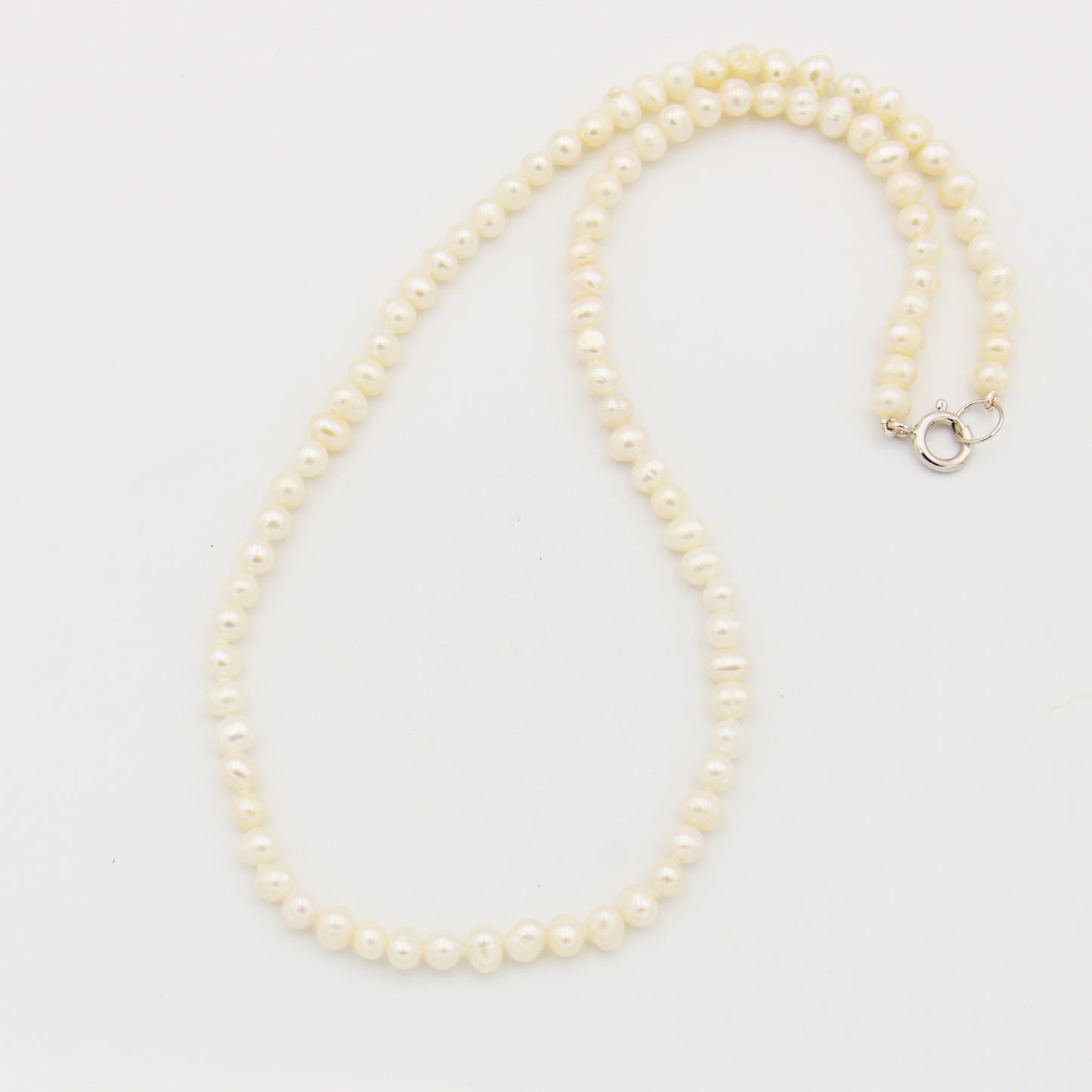 Freshwater Small Pearl White Strand 18"