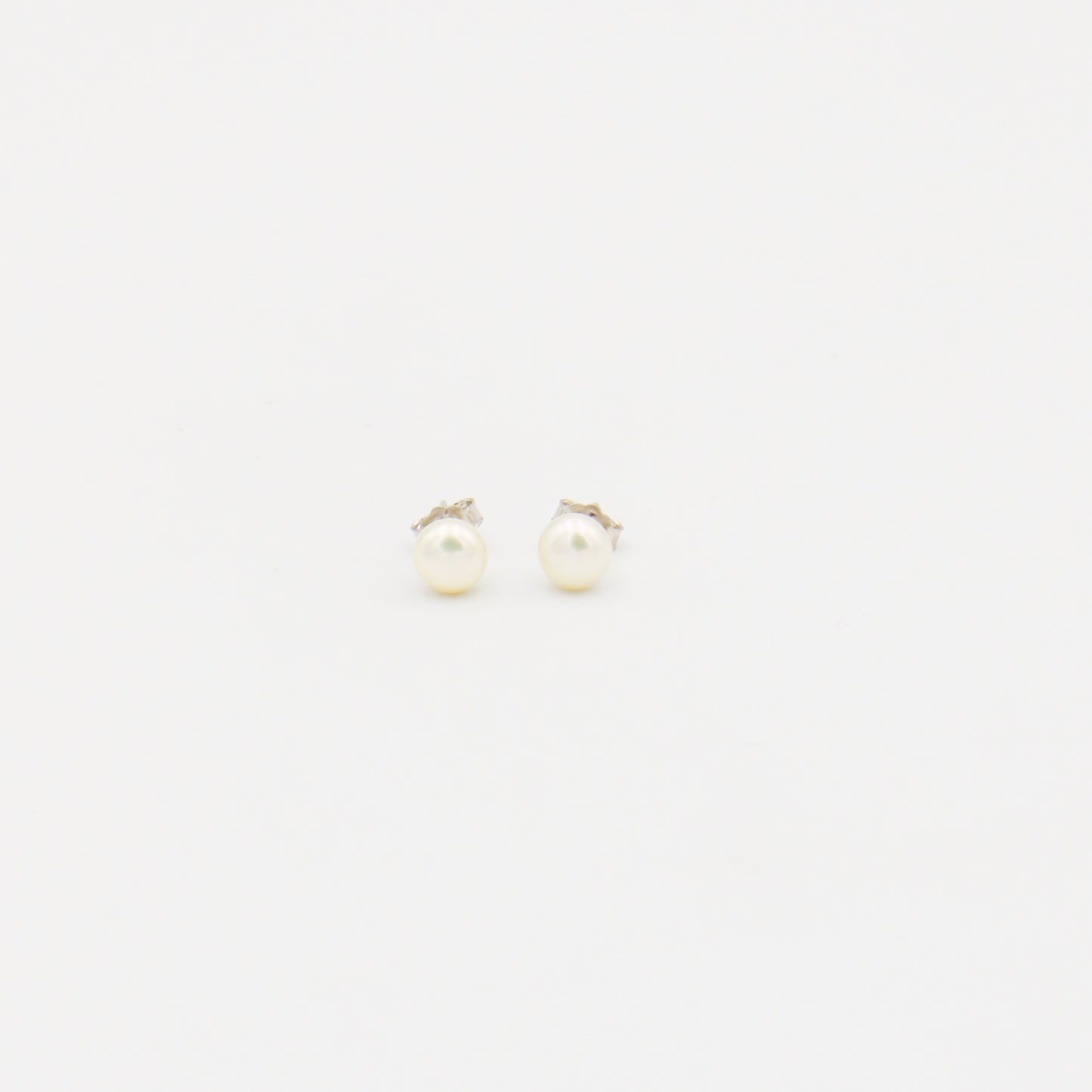 Freshwater Pearl Small Sterling Stud Earring