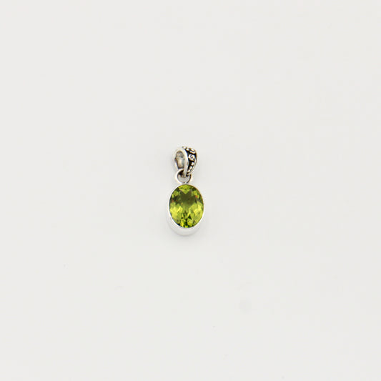 Peridot Oval Sterling Pendant : 210000022396