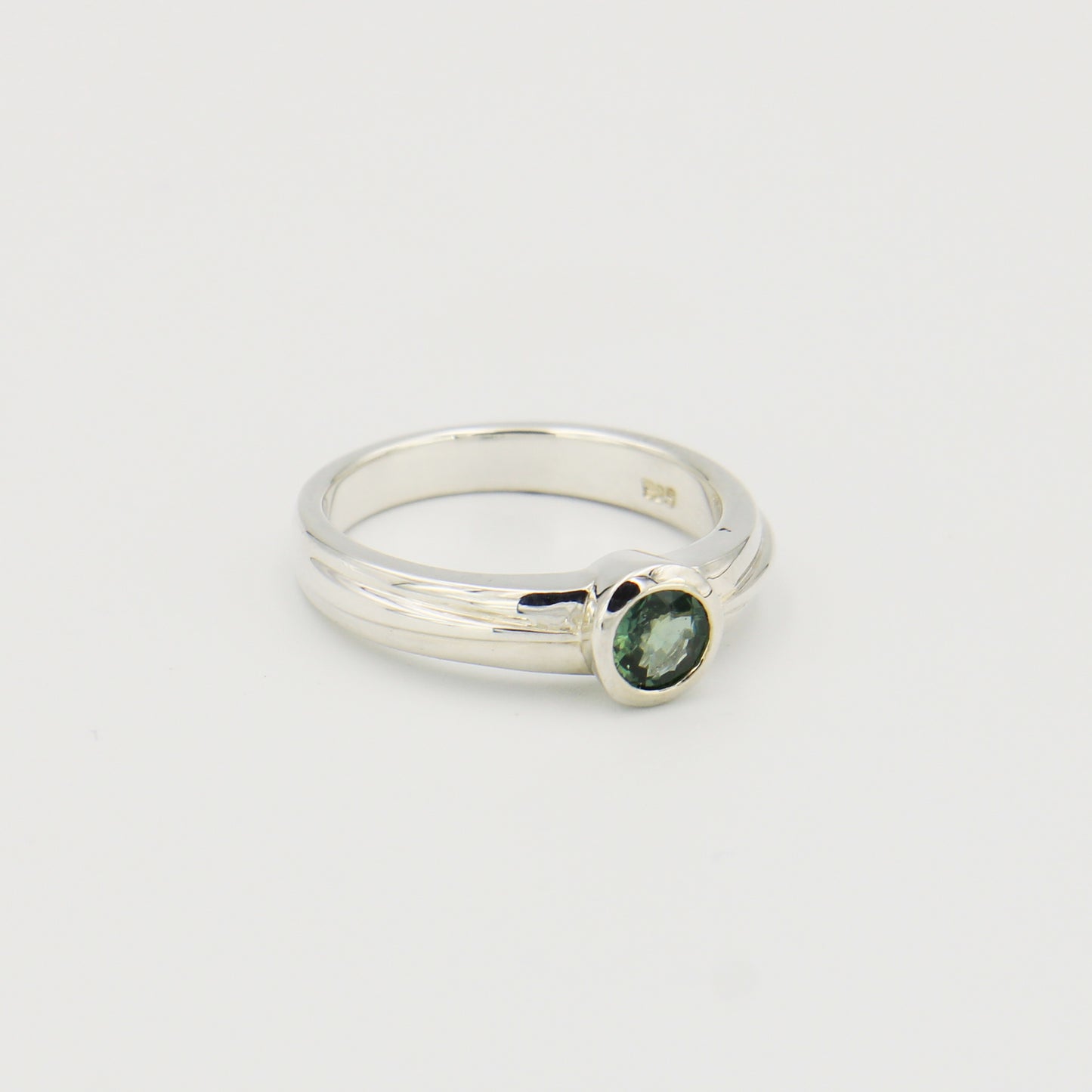 Sapphire Round Ring 7
