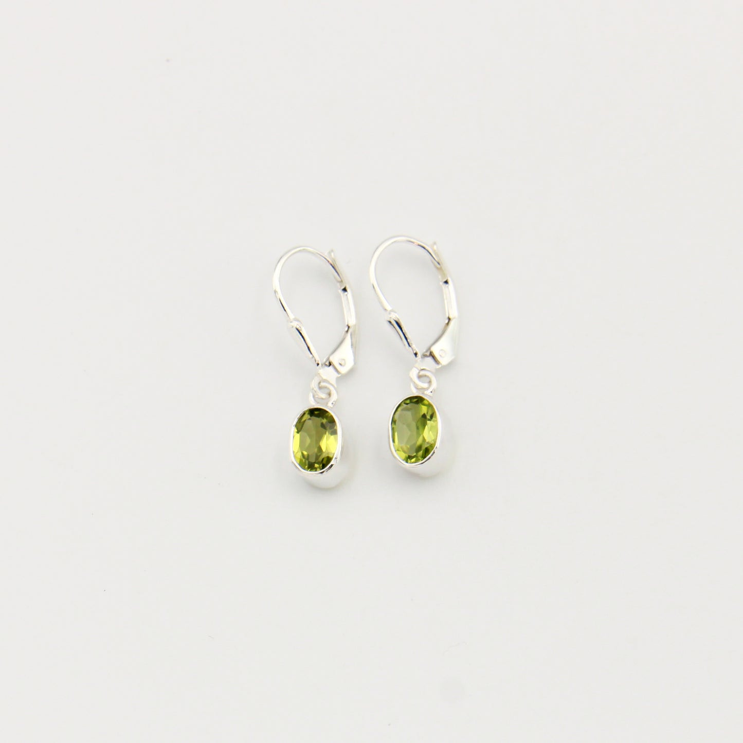 Peridot Small Oval Sterling Earrings : 210000022384