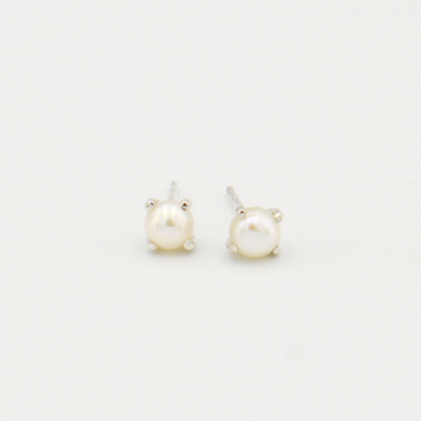 Pearl Sterling Prong Studs