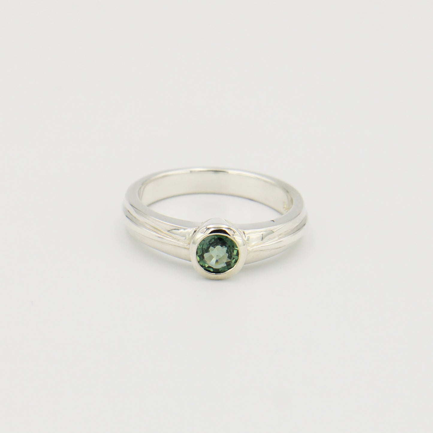 Sapphire Round Ring 7